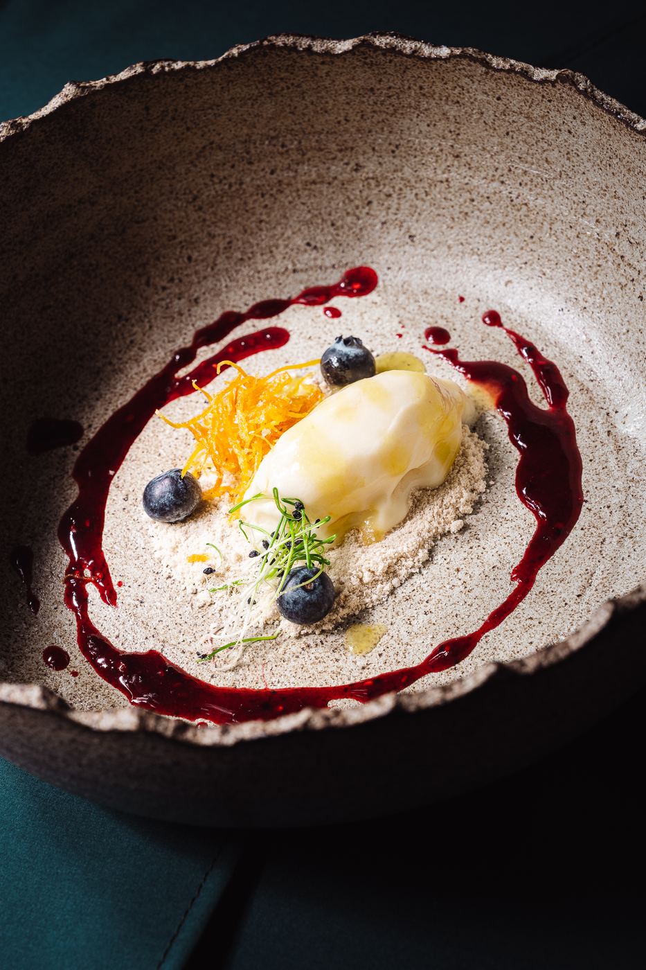 Postre de temporada con frutos rojos